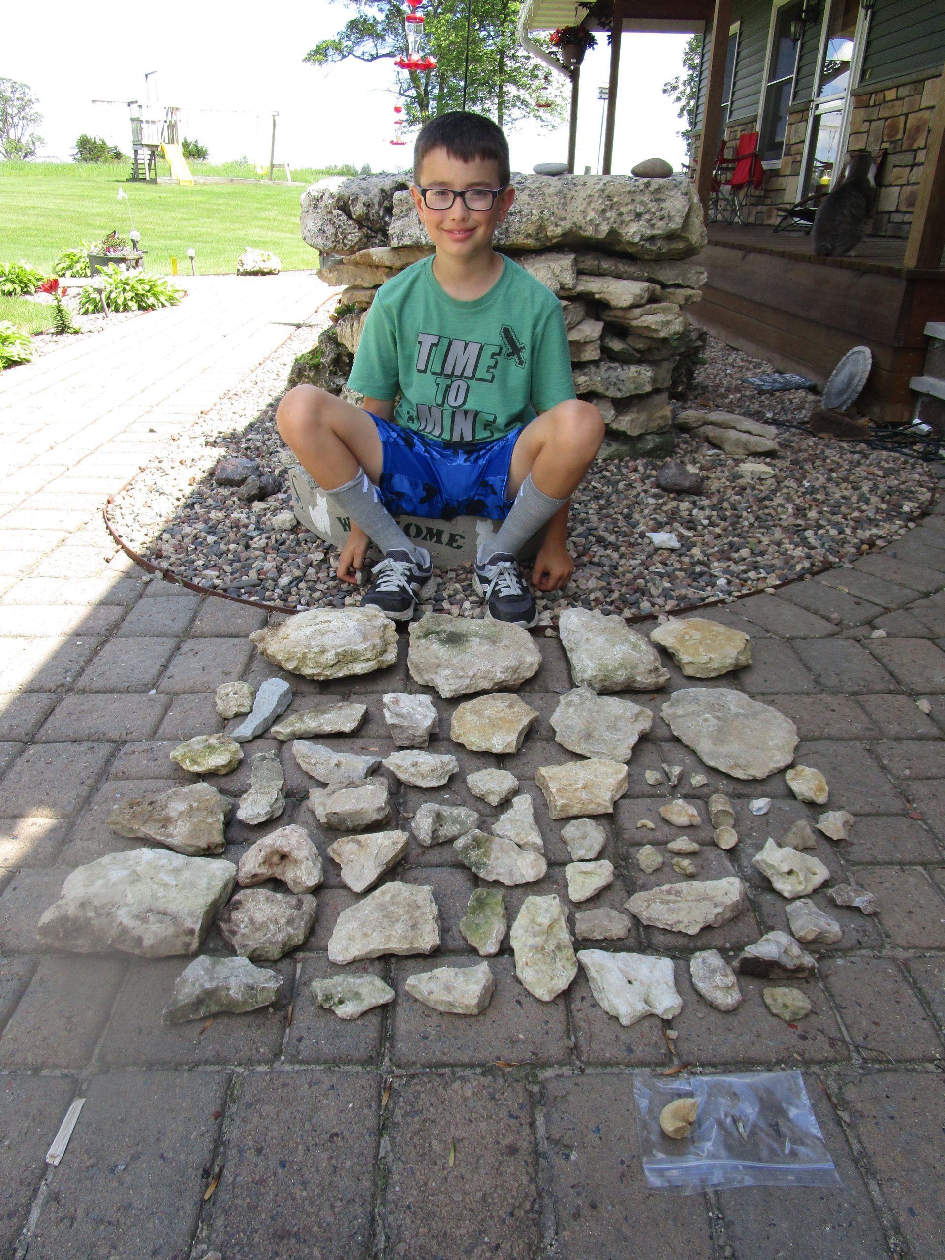 Bring a big sturdy bag for your fossils! :-D